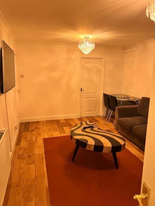 Apartment 2 Bed Near Nec Airport, Jlr, Wrld Solihull
