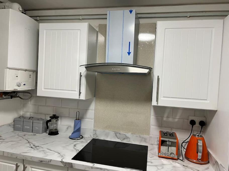 2 Bed Near Nec Airport, Jlr, Wrld Solihull