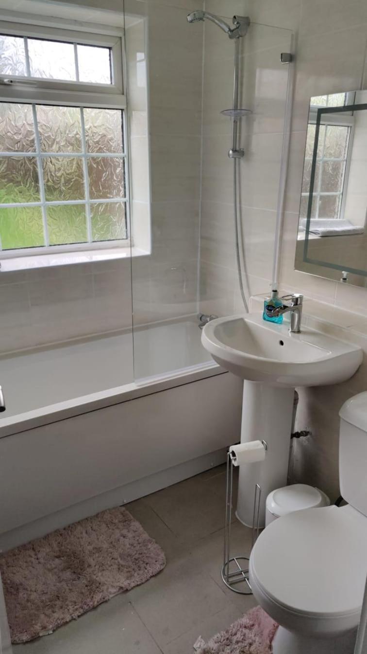 Apartment 2 Bed Near Nec Airport, Jlr, Wrld